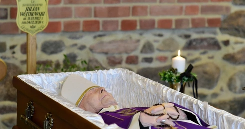 Uroczystości pogrzebowe bp. Juliana Wojtkowskiego