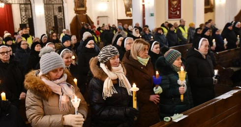 Bp Lityński do osób konsekrowanych: Wasze życie objawia Bożą miłość w świecie