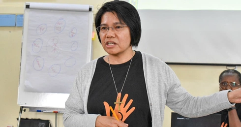 Przeciwko handlowi ludźmi – pokój zaczyna się od godności