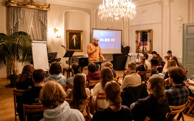Lider zaczyna od siebie