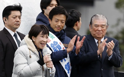 Historyczne i miażdżące zwycięstwo konserwatystów w wyborach w Japonii