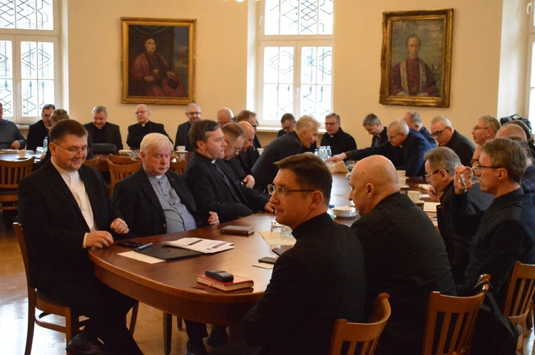 Katowice. Spotkanie dziekanów archidiecezji katowickiej 