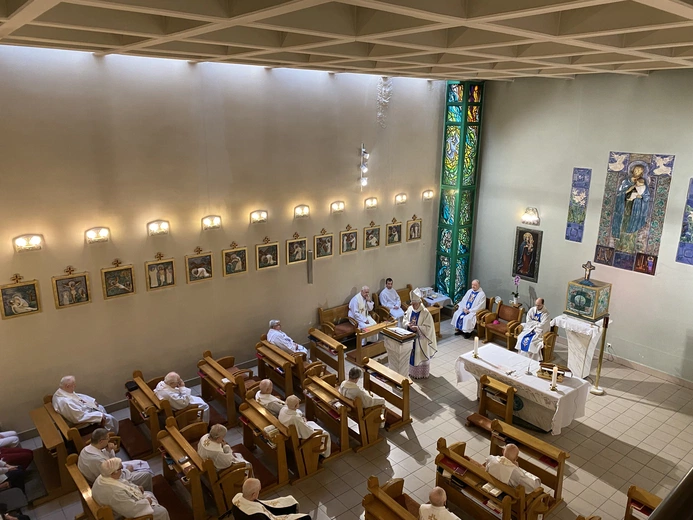 Dzień Chorego 2026. Mszy św. w Domu św. Józefa przewodniczył abp senior Wiktor Skworc