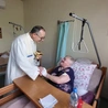 Dzień Chorego 2026. Abp Andrzej Przybylski sprawował Mszę św. w Hospicjum im. św. Jana Pawła II w Żorach