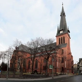  Jedną ze świątyń stacyjnych jest parafia  św. Marii Magdaleny w Chorzowie, skąd pochodził  bł. Jan Macha.