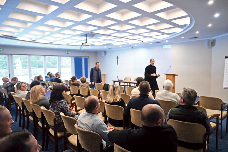 Uczestnicy cenią sobie wykłady z różnych dziedzin teologii.   