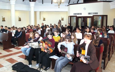 Niedzielna  Msza św. zwieńczyła trzydniowe koszalińskie  rekolekcje.