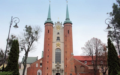 Modlitewne spotkania w kolejnych „statio” odbywać się będą  od 18 lutego (Środa Popielcowa) do 1 kwietnia (Wielka Środa). Pierwszym będzie archikatedra oliwska. 