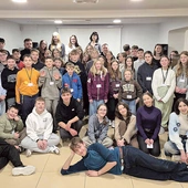 Rekolekcje poprowadzili ks. Michał Plichta i prawie 10 animatorów. Odwiedził ich ks. Sylwester Mroczek – diecezjalny moderator Ruchu.