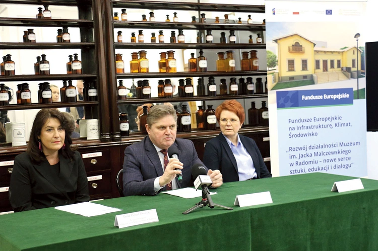 O postępie prac mówili podczas konferencji  (od lewej):  Ilona Pulnar-Duszyk, Leszek Ruszczyk i Marzena Barwicka.