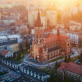 Pierwsza część raportu Komisji Wyjaśnienie i Naprawa dot. spraw wrażliwych w diecezji sosnowieckiej