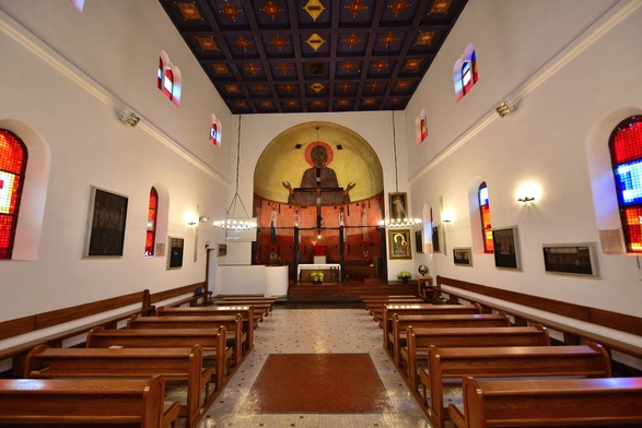 Odnowione witraże Nowosielskiego