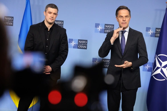 Rutte: NATO będzie z Ukrainą tak długo, jak będzie trzeba