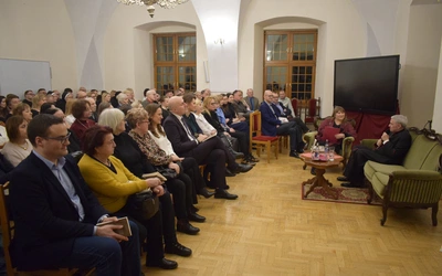 Wieczór z książką i pączkiem