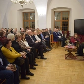 Wieczór z książką i pączkiem