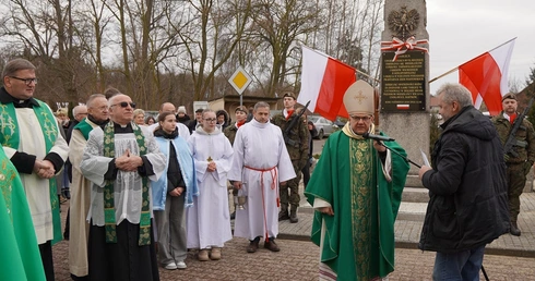 Ługi. 80. rocznica przybycia przesiedleńców z Kresów