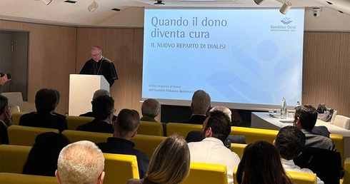 Kard. Parolin w szpitalu Bambino Gesù: dawstwo narządów to miłość silniejsza niż śmierć