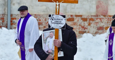 Msza św. pogrzebowa śp. ks. Tadeusza Lewdarowicza