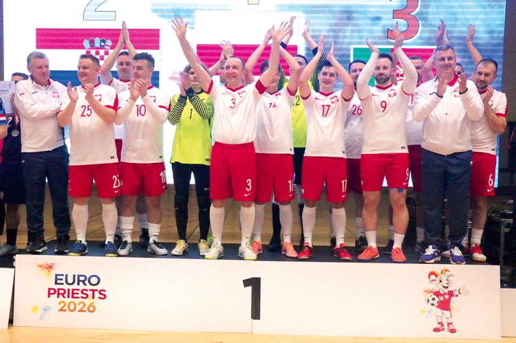  Mistrzowska drużyna  kapłanów z Polski.