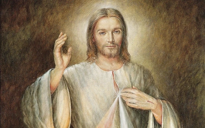  Można powiedzieć, że Pan Jezus na płockim wizerunku ma dłonie kobiety, która przebaczyła mordercom swego męża.