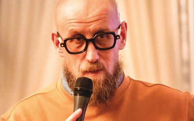 – W praktyce ucieczka zaczyna się od języka. Zamiast „ja”, pojawia się bezpieczne „ludzie” – tłumaczył K. Demczuk. 