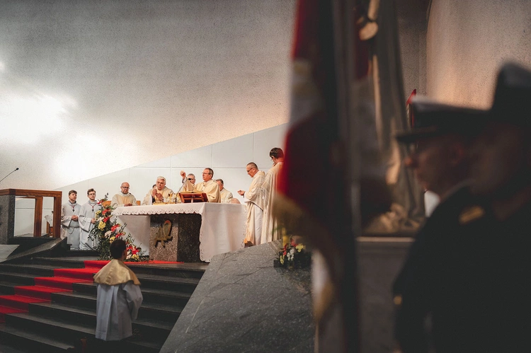 Podczas Eucharystii 15 lutego w gdyńskim Sanktuarium Miłosierdzia Bożego wypraszano Boże błogosławieństwo dla miasta i jego mieszkańców.