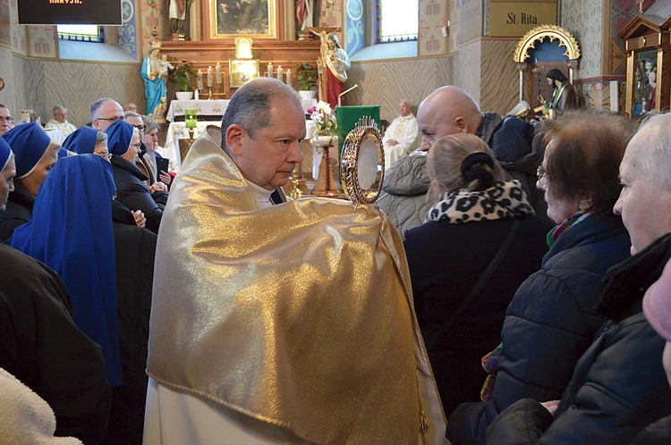 Bp Grzegorz Olszowski celebrował Mszę św. i nabożeństwo w Szpitalu Zakonu Bonifratrów pw. Aniołów Stróżów w Katowicach-Bogucicach. 
