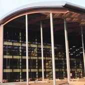 Pod okiem papieża i królowej