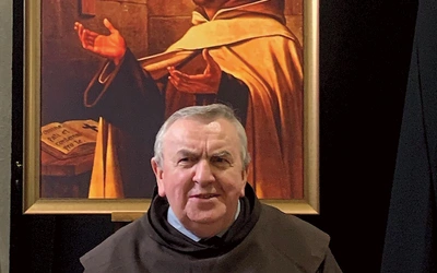 Ojciec Ciak jest tłumaczem, rekolekcjonistą, wykładowcą i dyrektorem Instytutu Duchowości Carmelitanum. – Św. Jan od Krzyża w ramach kierownictwa duchowego dawał osobom spersonalizowane bileciki. Wyszło ich wydanie kieszonkowe „Słowa światła i miłości. Przestrogi”. To myśli w sam raz do czytania każdego dnia – radzi.