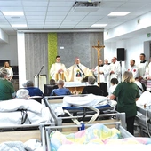 Eucharystia w głogowskim hospicjum.