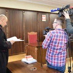 Bp Andrzej Jeż w sądzie