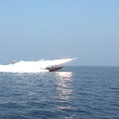 Ćwiczenia Irańczyków w cieśninie Ormuz