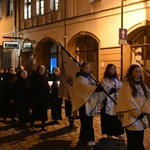 Liturgia stacyjna w Opolu. Procesja do katedry