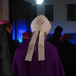 Liturgia stacyjna w Opolu. Procesja do katedry