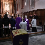 Liturgia stacyjna w Opolu. Procesja do katedry