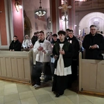 Liturgia stacyjna w Opolu. Procesja do katedry
