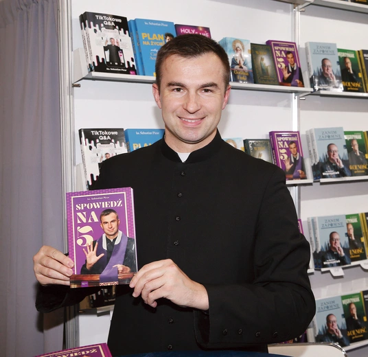 – Spowiedź traktuję jako sakrament miłosierdzia, oczyszczenia, nadziei, jak szansę, by rozpocząć od nowa – wyjaśnia ks. Picur