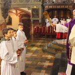 Posypanie głów popiołem