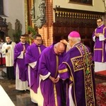 Posypanie głów popiołem