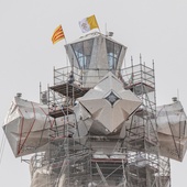 Sagrada Familia - najwyższa świątynia katolicka na świecie - osiągnęła swój szczytowy punkt. Zobacz zdjęcia!