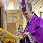 Kościół św. Macieja w Andrychowie. Modlitwa za osoby skrzywdzone wykorzystaniem seksualnym