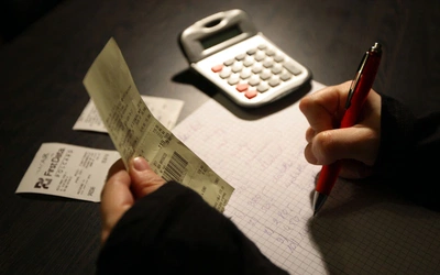 Sondaż: 33,2 proc. uważa, że ich poziom życia pogorszył się po wyborach; 28,2 proc. - przeciwnie