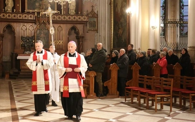 W katedrze radomskiej modlono się za osoby skrzywdzone 