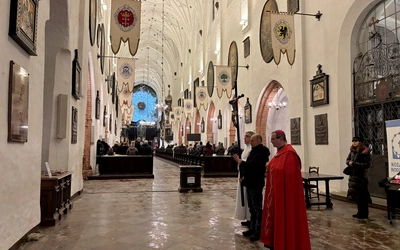 Abp Wojda: Jesteśmy wezwani, aby stanąć przy osobach skrzywdzonych