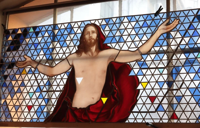 Sacrum na szkle i nie tylko