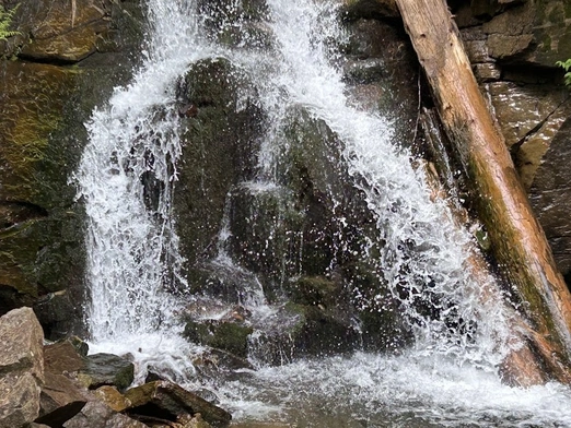 Źródło Bożej wody nigdy nie wysycha
