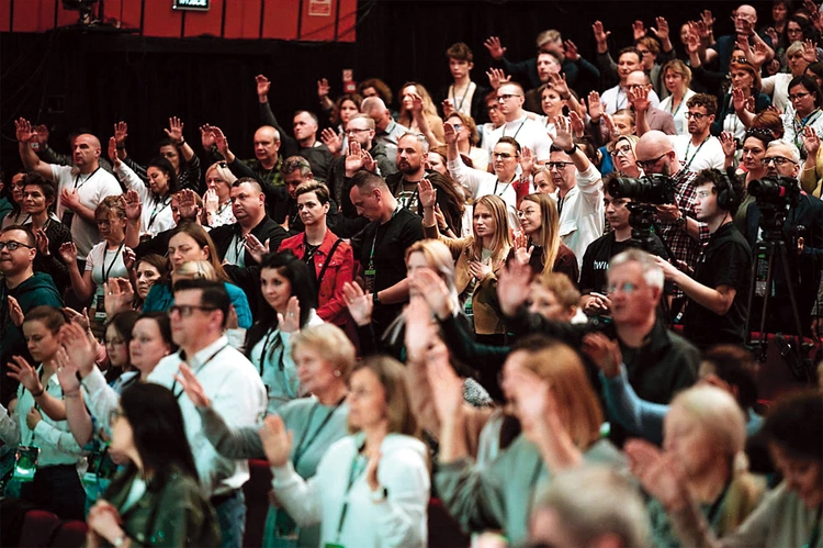  Spotkanie  z roku na rok przyciąga  więcej osób. Jego twórcy nie ukrywają, że  jest próbą odpowiedzi na doświadczenia, z którymi mierzy się dziś wielu ludzi. Również w Kościele nie brakuje  tych, którzy pragną zaangażowania i pogłębionej formacji, a nie zawsze znajdują do tego przestrzeń w swoim środowisku.