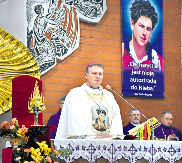 Każdego 12. dnia miesiąca o godz. 18 w kościele odmawiana będzie nowenna do św. Carla wraz z uczczeniem jego relikwii. Wierni będą mogli składać do specjalnej skrzynki pod obrazem prośby i podziękowania, które zostaną odczytane podczas modlitwy.