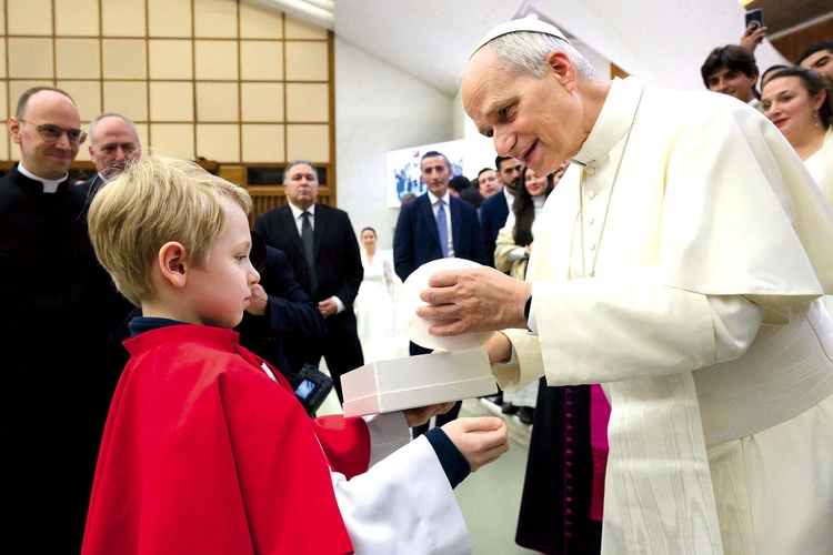 Spotkanie z Leonem XIV z niezwykłą wymianą piusek z 8-letnim Mateuszem było punktem kulminacyjnym.