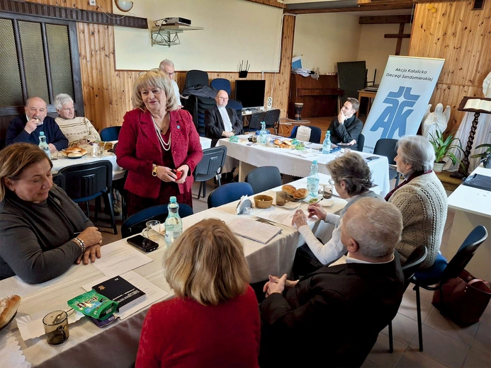 Spotkaniu przewodniczyła prezes DIAK Bożena Kapuściak.